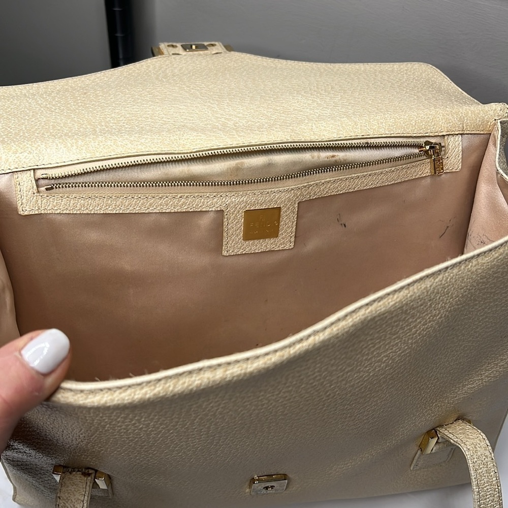 Fendi Beige Cream Leather Logo Marble Clasp Bag - Picture 11 of 16